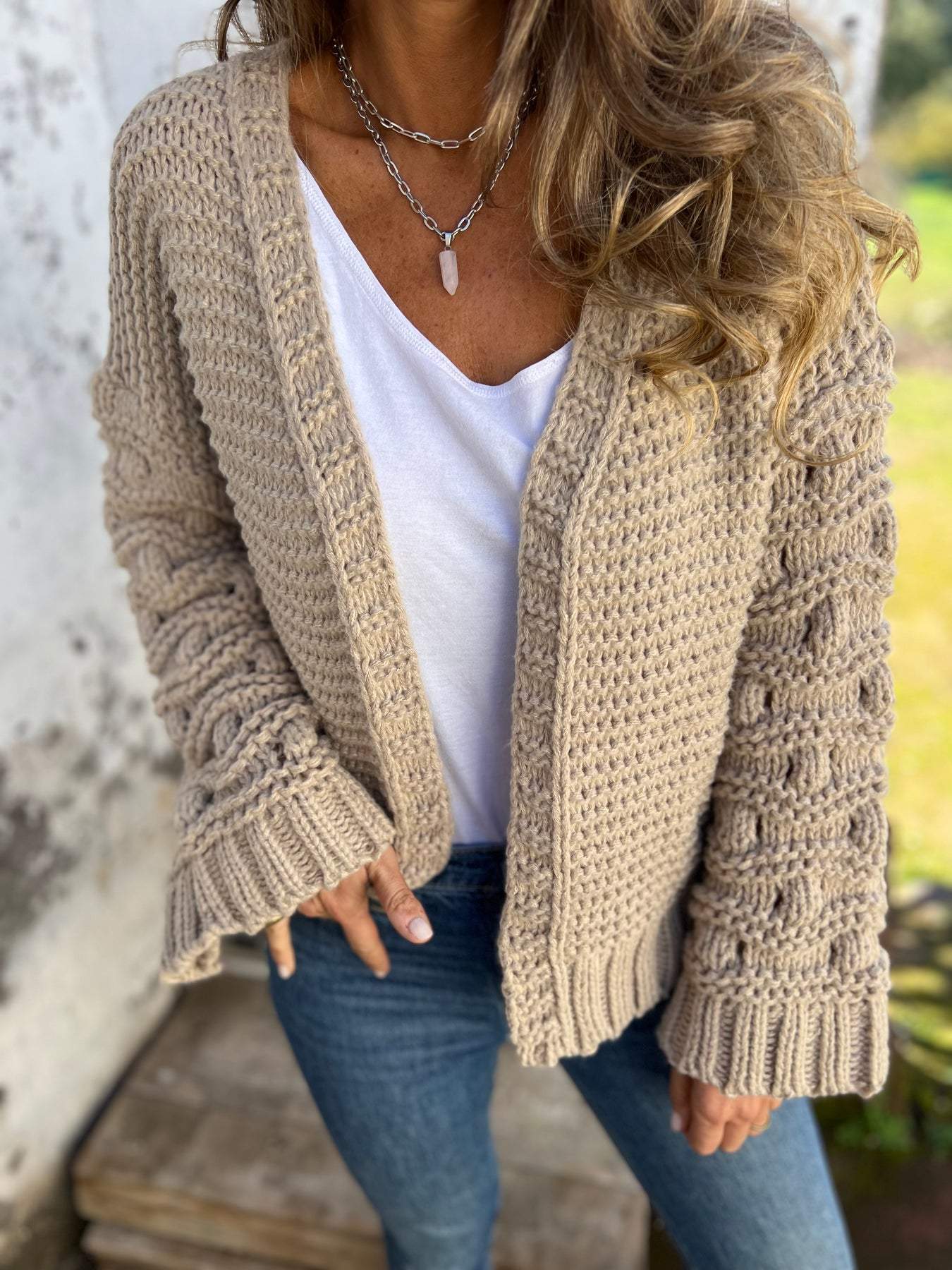 Women's V-neck Long-sleeved Casual Knitted Cardigan